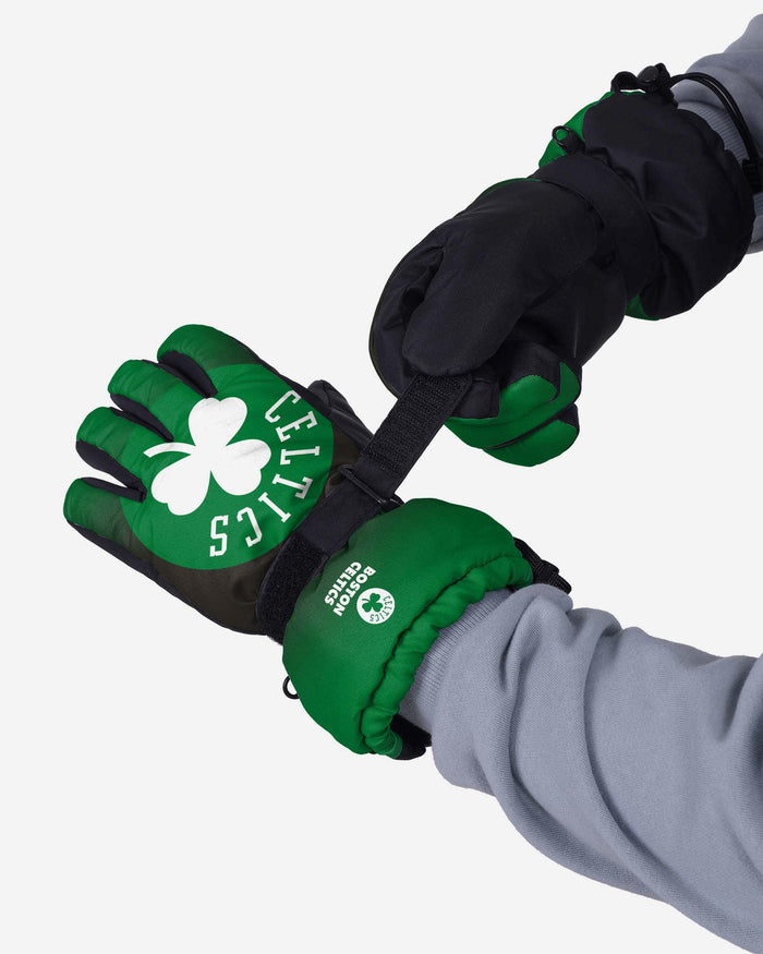 Boston Celtics Gradient Big Logo Insulated Gloves FOCO - FOCO.com