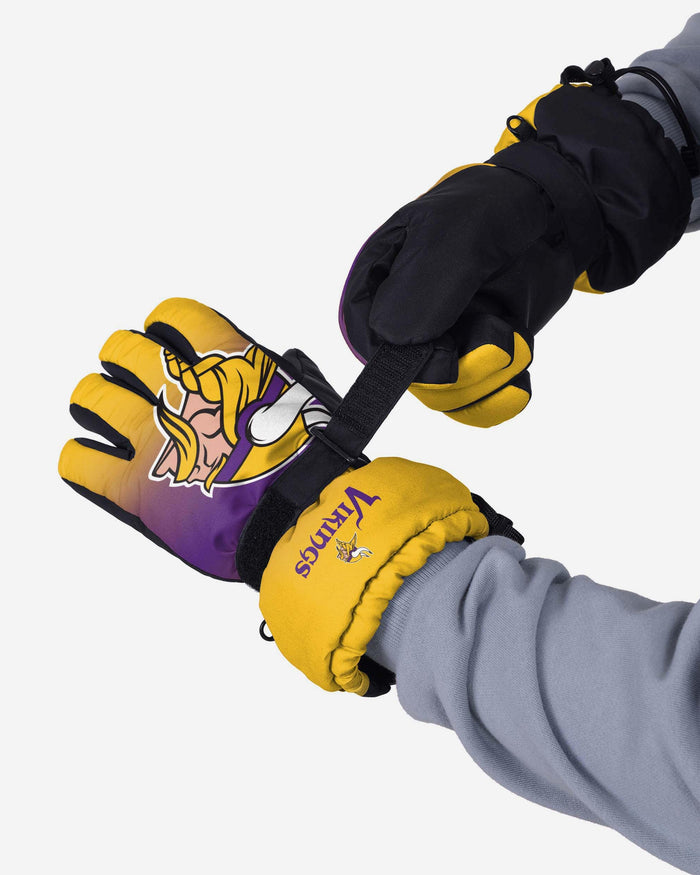 Minnesota Vikings Gradient Big Logo Insulated Gloves FOCO - FOCO.com