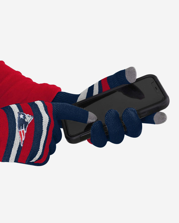 New England Patriots Stretch Gloves FOCO - FOCO.com