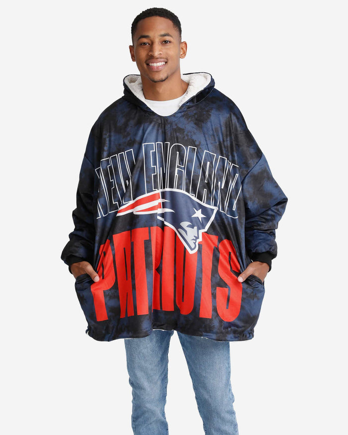 New England Patriots Bold Logo Camo Hoodeez FOCO - FOCO.com