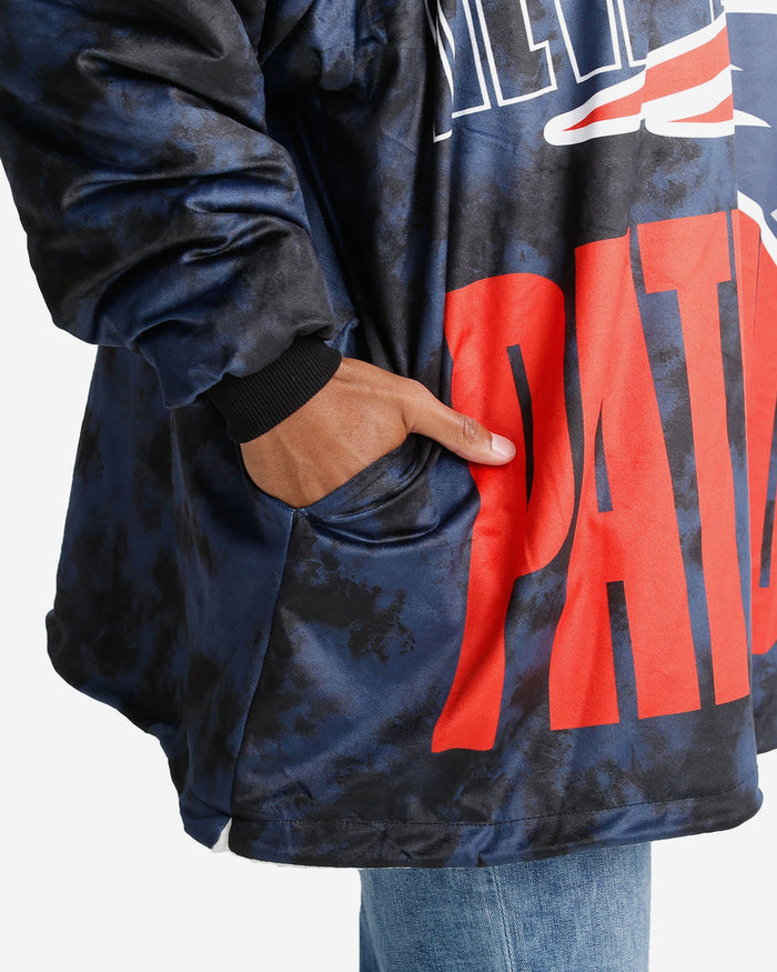 New England Patriots Bold Logo Camo Hoodeez FOCO - FOCO.com