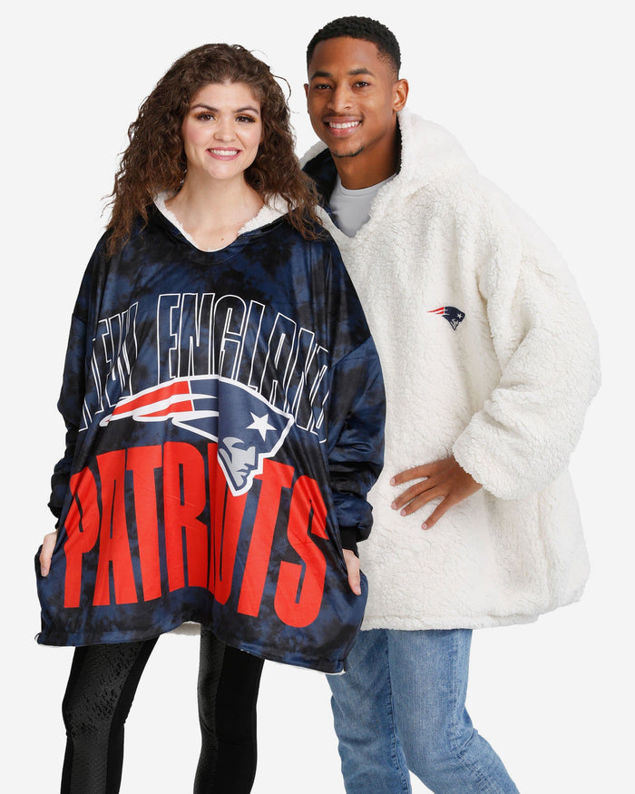 New England Patriots Bold Logo Camo Hoodeez FOCO - FOCO.com