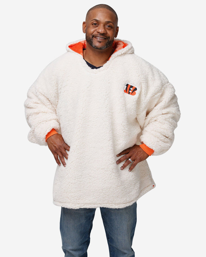 Cincinnati Bengals Reversible Team Color Camo Hoodeez FOCO - FOCO.com