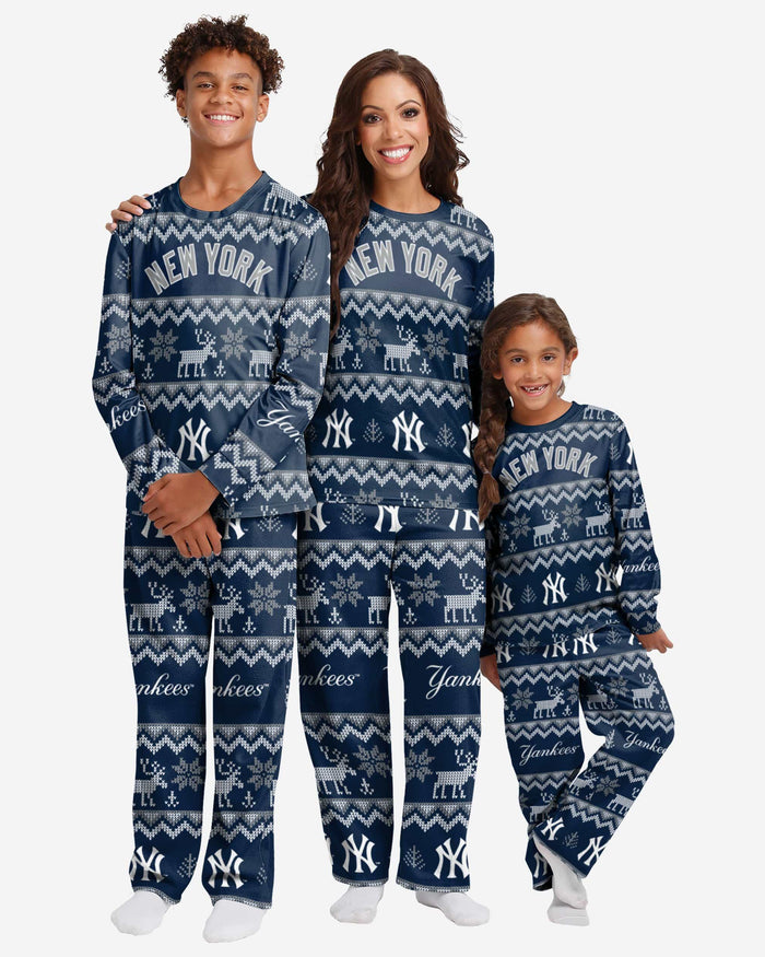 New York Yankees Womens Ugly Pattern Family Holiday Pajamas FOCO - FOCO.com