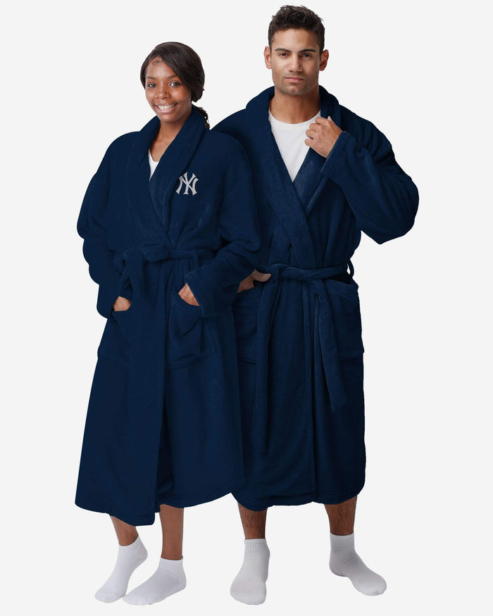 New York Yankees Lazy Day Team Robe FOCO