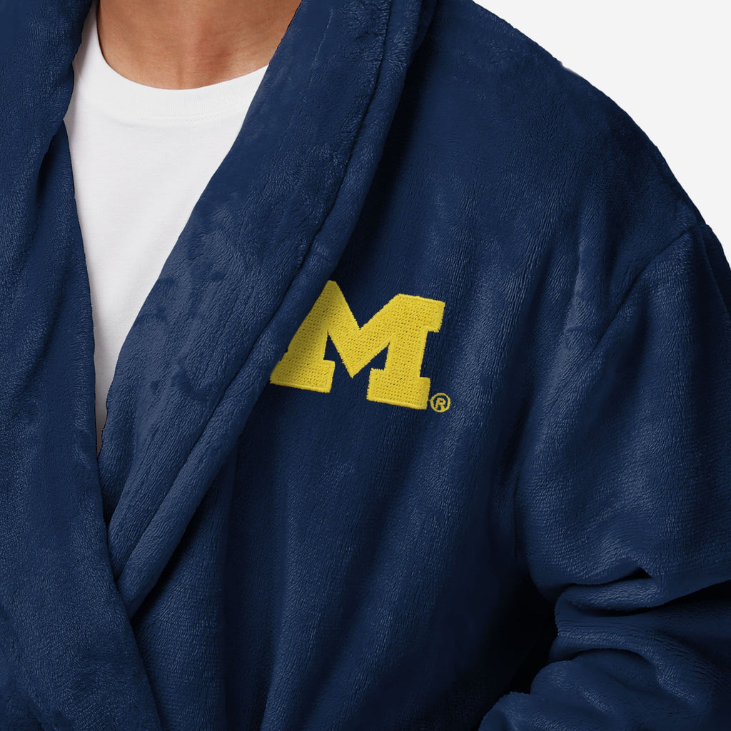 Michigan Wolverines Lazy Day Team Robe FOCO