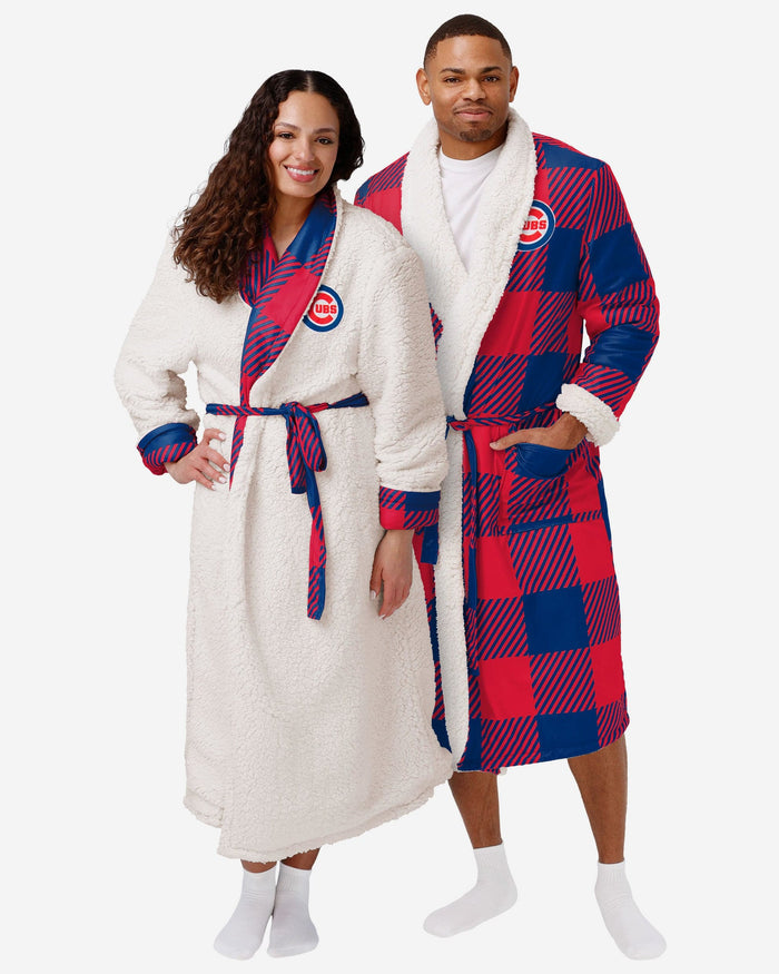 Chicago Cubs Lounge Life Reversible Robe FOCO S/M - FOCO.com