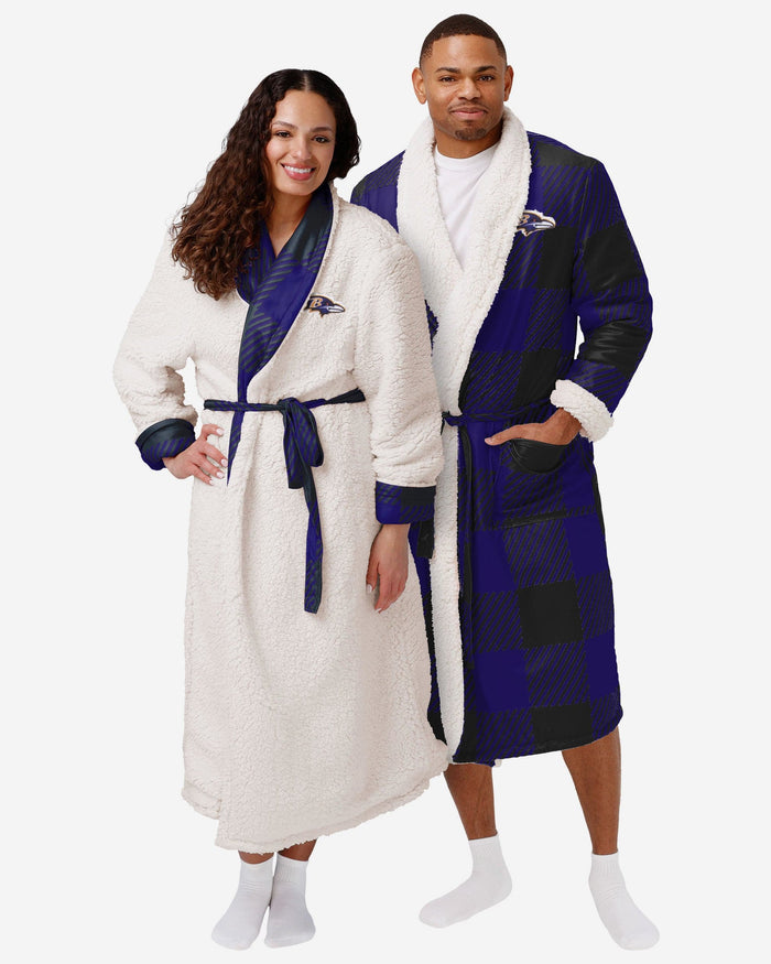 Baltimore Ravens Lounge Life Reversible Robe FOCO S/M - FOCO.com