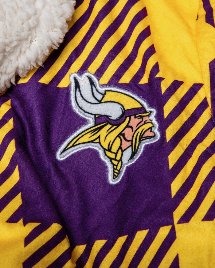 Minnesota Vikings Lounge Life Reversible Robe FOCO - FOCO.com