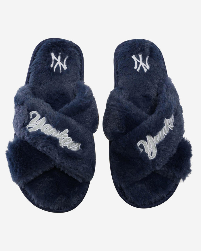 New York Yankees Womens Script Wordmark Fur Cross Slide FOCO S - FOCO.com