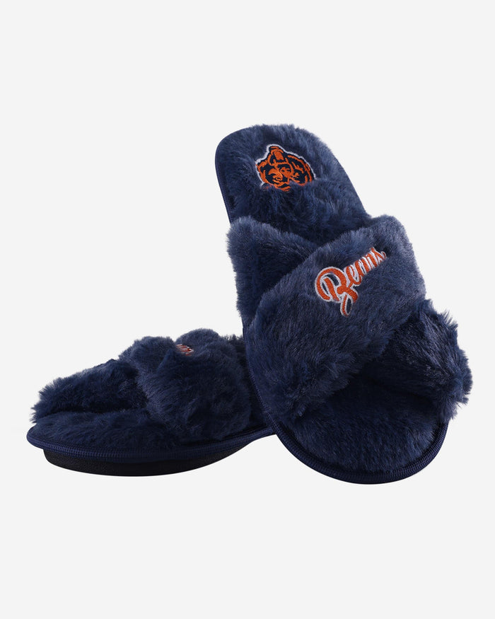 Chicago Bears Womens Script Wordmark Fur Cross Slide FOCO - FOCO.com