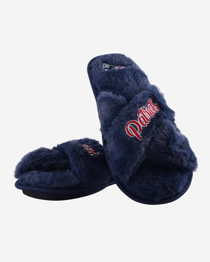 New England Patriots Womens Script Wordmark Fur Cross Slide FOCO - FOCO.com