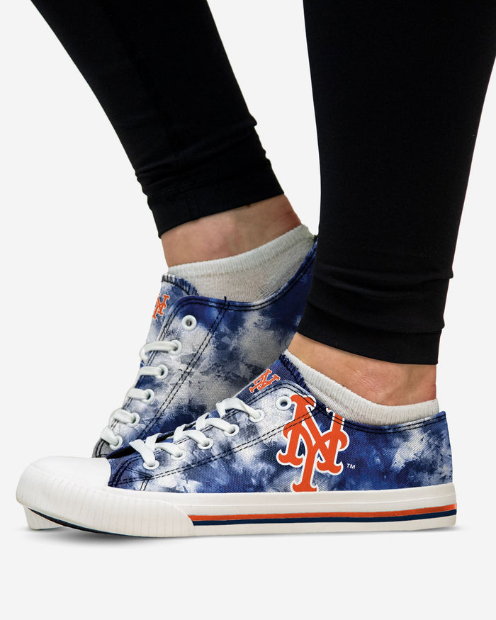 New York Mets Womens Low Top Tie-Dye Canvas Shoe FOCO - FOCO.com
