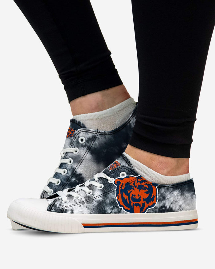 Chicago Bears Womens Low Top Tie-Dye Canvas Shoe FOCO - FOCO.com