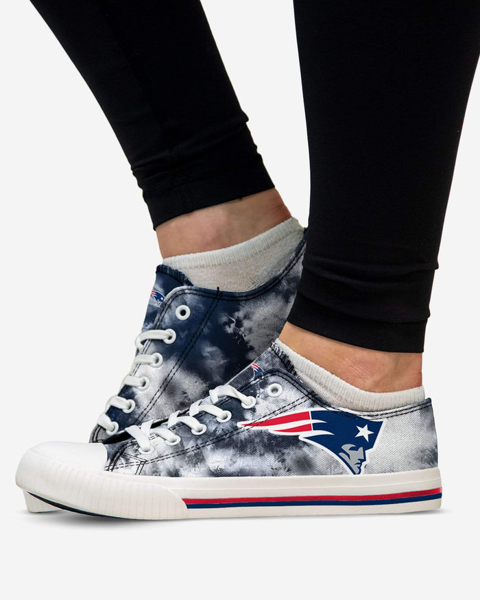 New England Patriots Womens Low Top Tie-Dye Canvas Shoe FOCO - FOCO.com