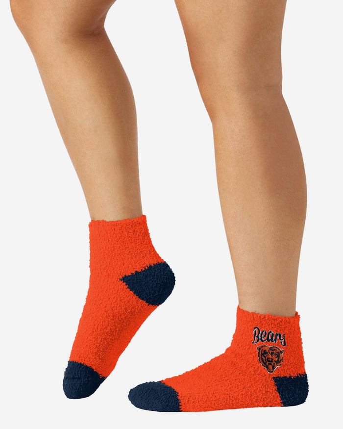 Chicago Bears 2 Pack Womens Script Logo Fuzzy Ankle Socks FOCO - FOCO.com