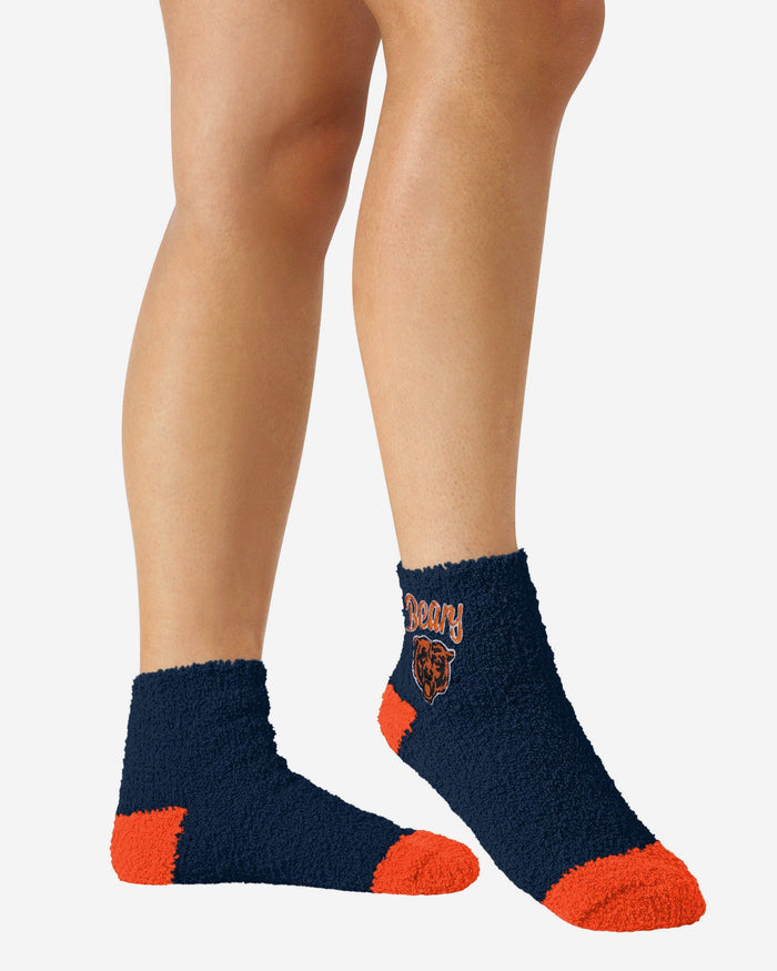 Chicago Bears 2 Pack Womens Script Logo Fuzzy Ankle Socks FOCO - FOCO.com