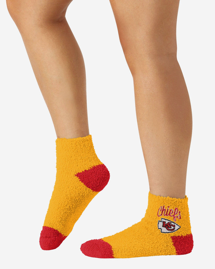 Kansas City Chiefs 2 Pack Womens Script Logo Fuzzy Ankle Socks FOCO - FOCO.com