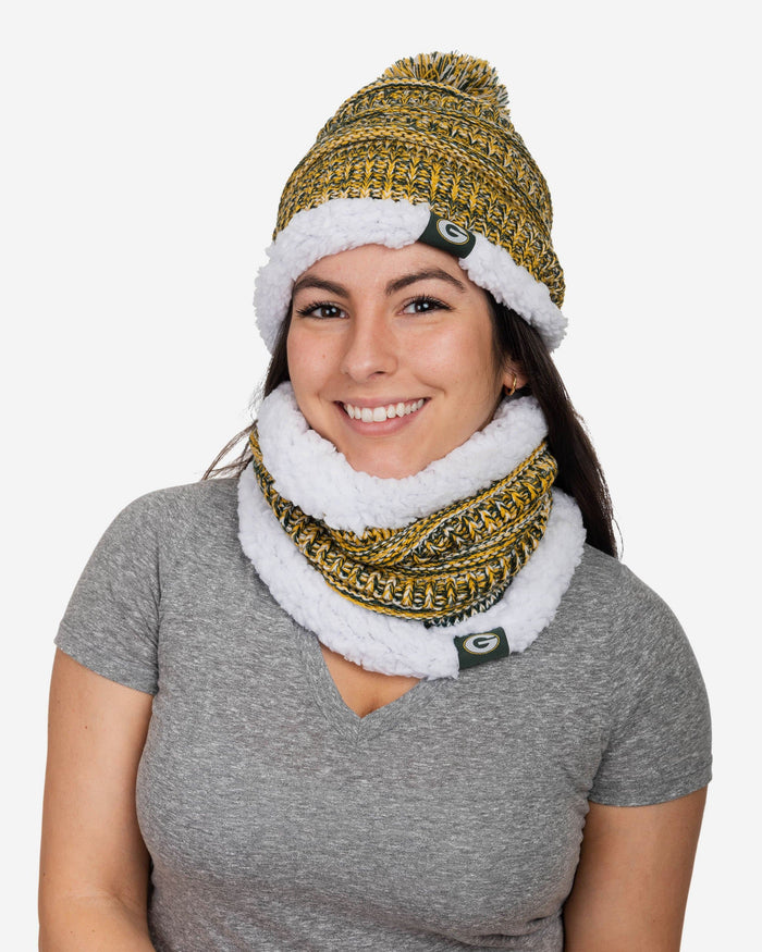 Green Bay Packers Womens Color Wave Chunky Beanie & Gaiter Scarf Set FOCO - FOCO.com