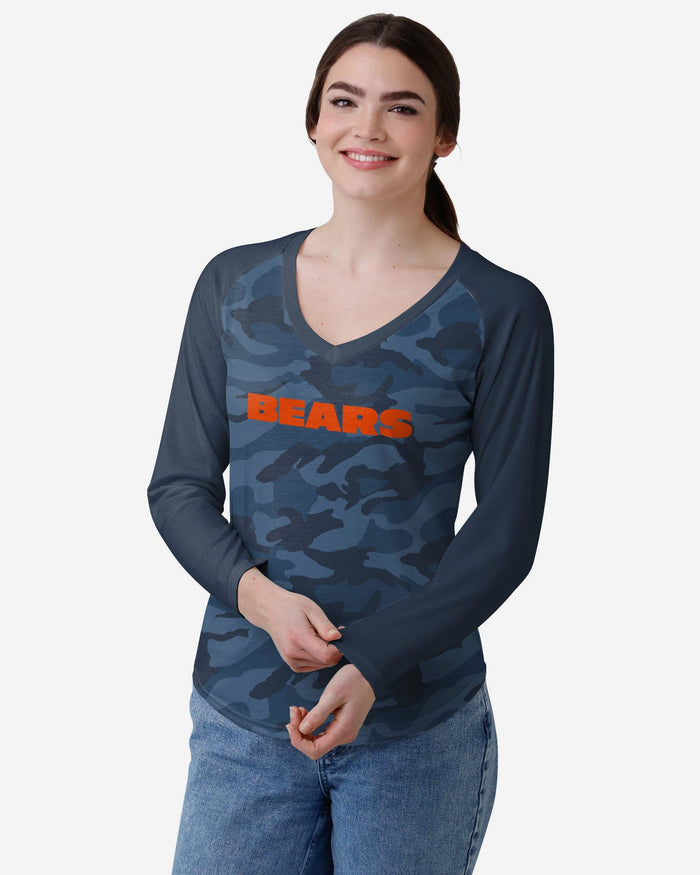 Chicago Bears Womens Wordmark Tonal Camo Raglan T-Shirt FOCO S - FOCO.com